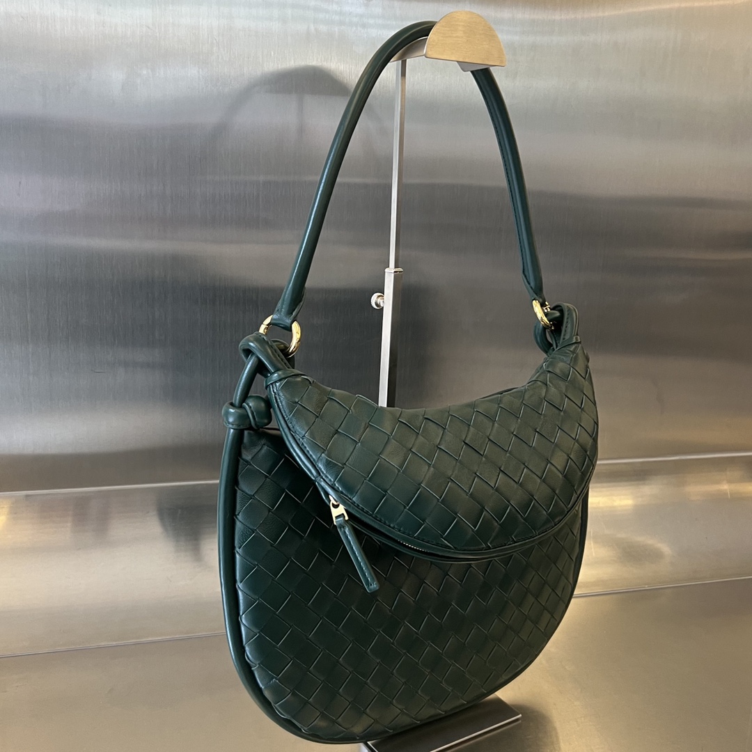 Medium Gemelli Intrecciato Leather Shoulder Bag Emerald Green